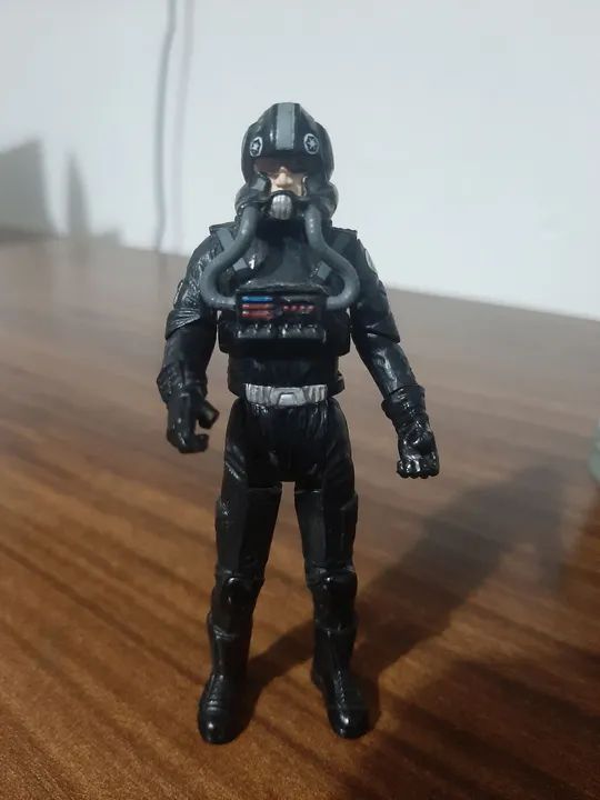 Boneco star wars piloto imperial 