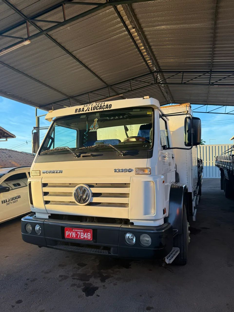 Caminhão com cabine suplementar 18 lugares  - Foto 2