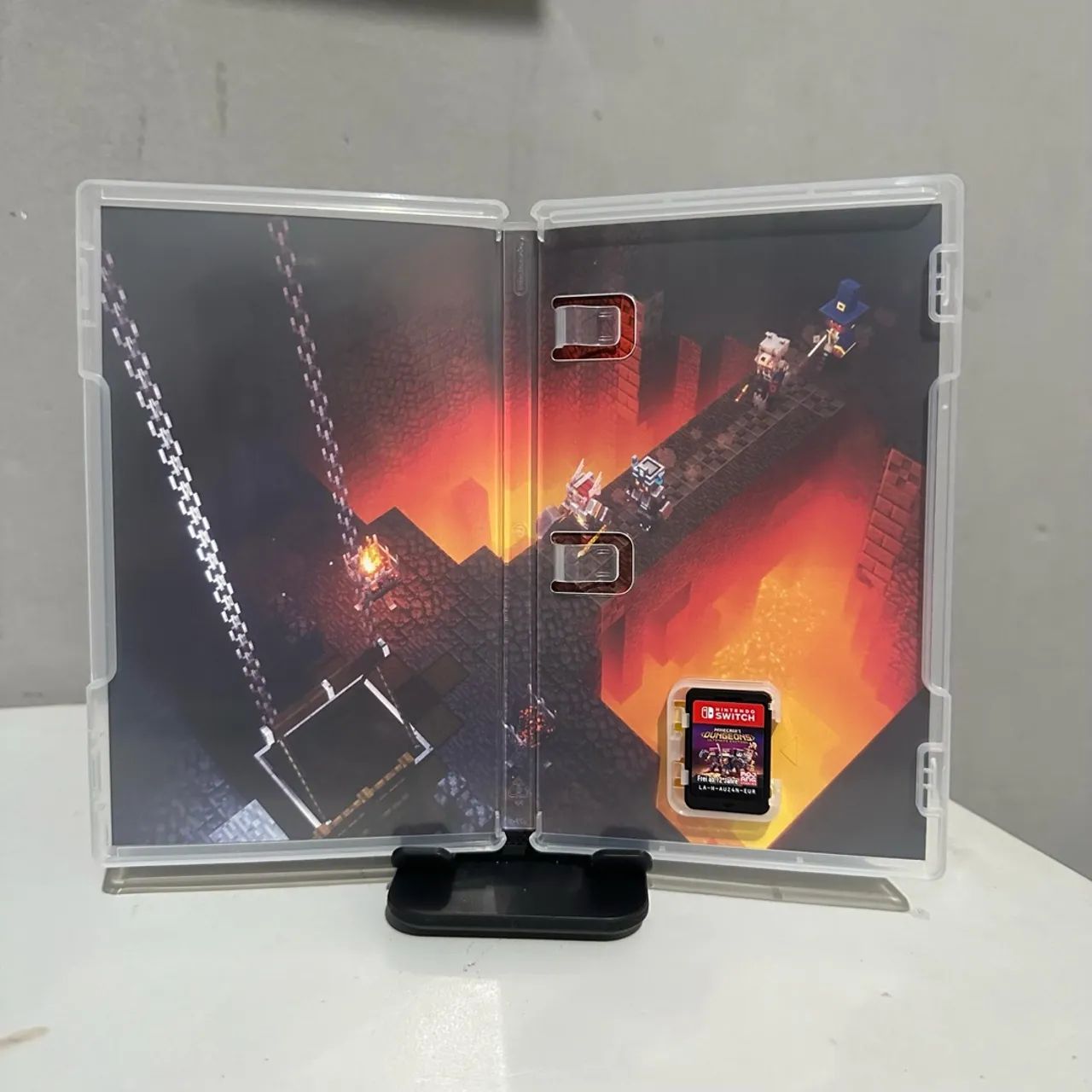 Minecraft Dungeons: Ultimate Edition Nintendo Switch Usado  - Foto 2