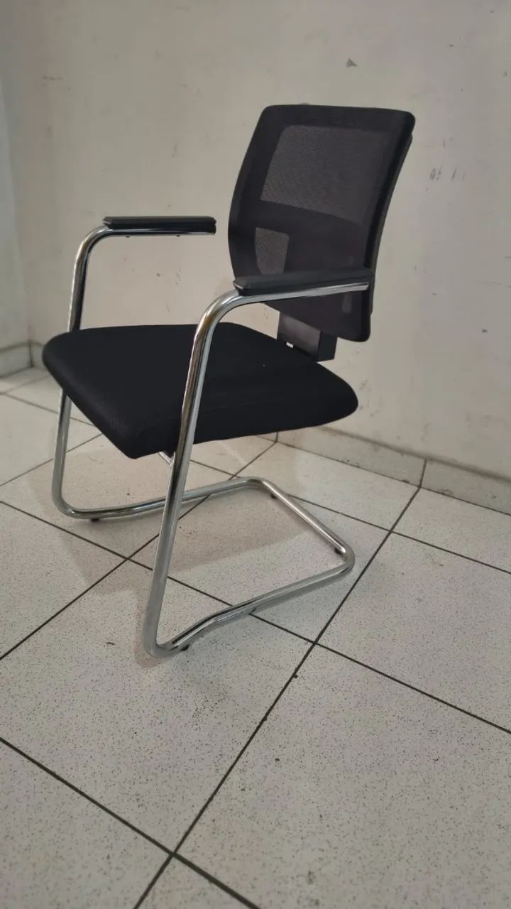 cadeira Plaxmetal 
