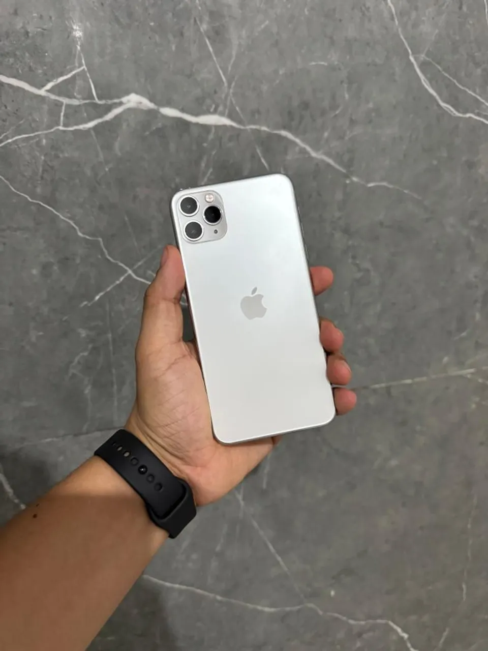 iPhone 11 pro max 256