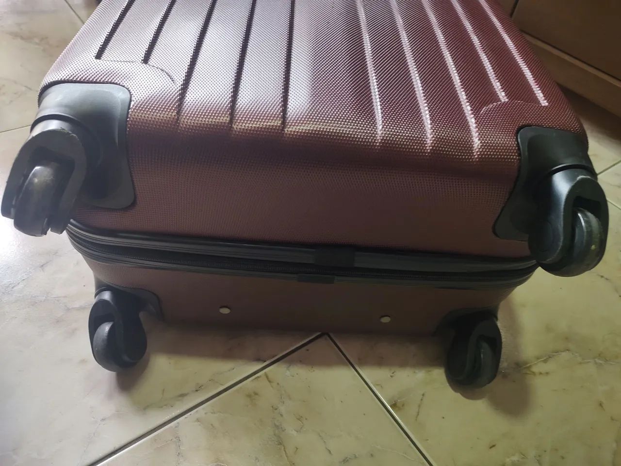 Mala de viagem 15kg de rodinhas vinho TravelMax  - Foto 2