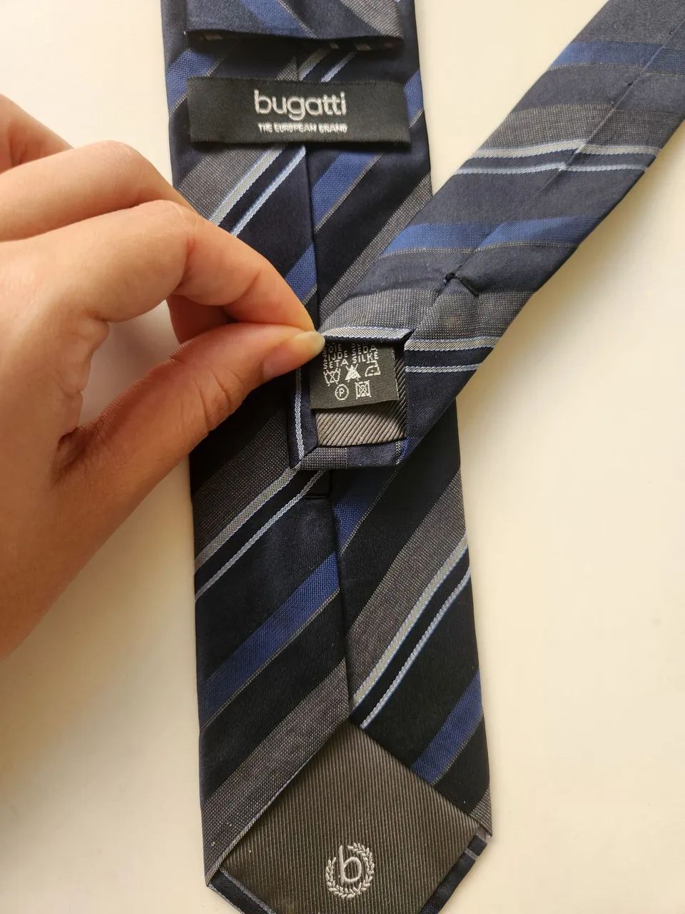 gravata bugatti de seda slim e longa - Foto 2