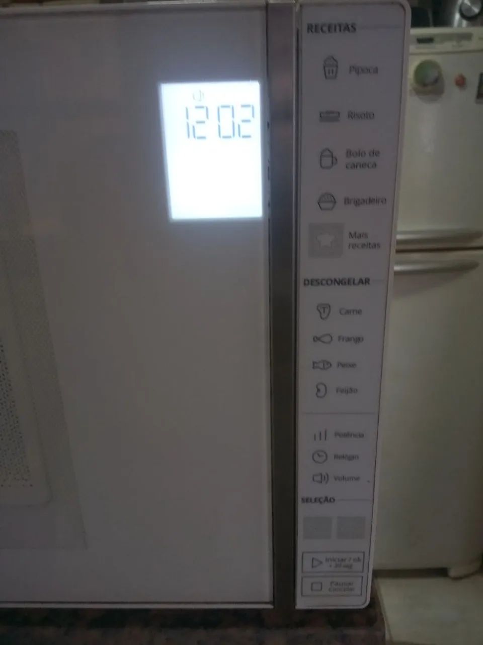 Microondas Brastemp 32 litros lindo 599 - Foto 2