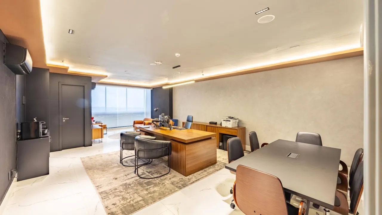 Sala comercial à venda no Edifício Lozandes