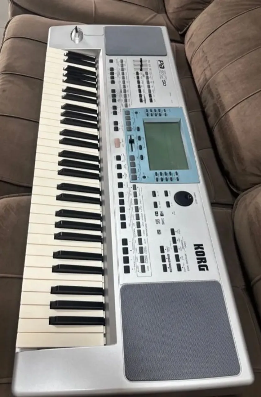 Vende-se teclado pa50