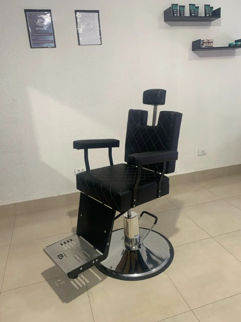 Poltrona de Barbeiro Profissional - Foto 3