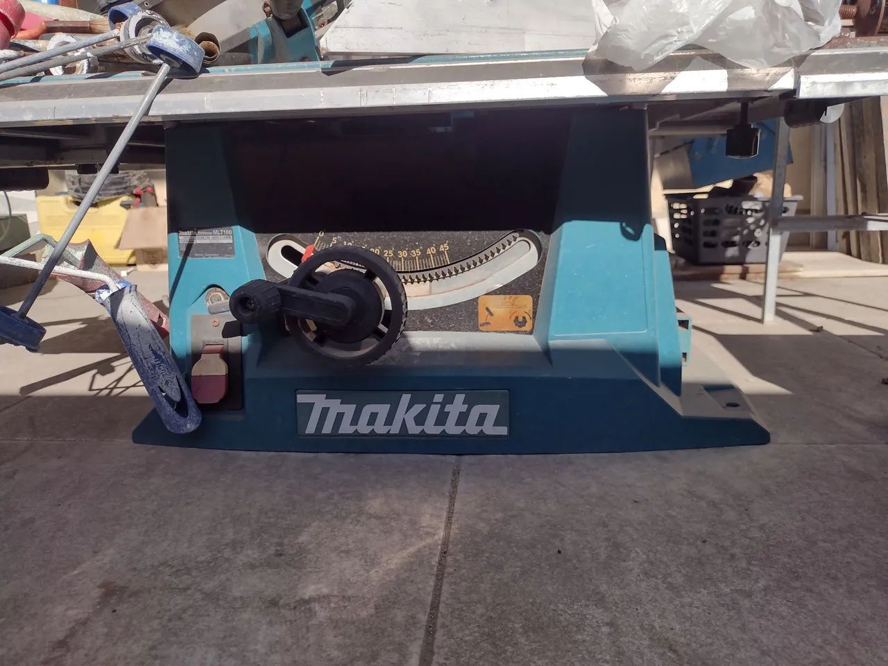 Serra de bancada Makita