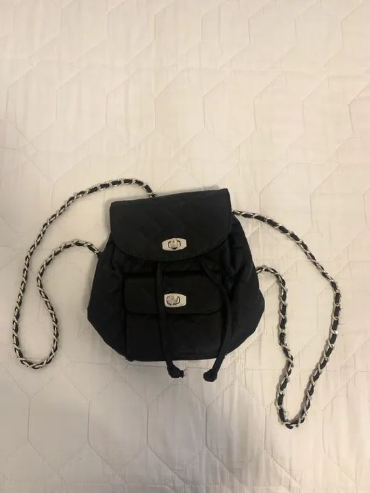 Mini Mochila Preta Forever 21