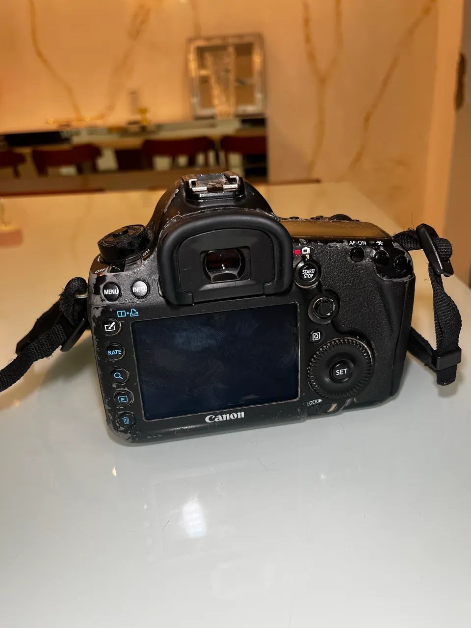 Vendo câmera profissional 5d Mark III com lente 85 1.8