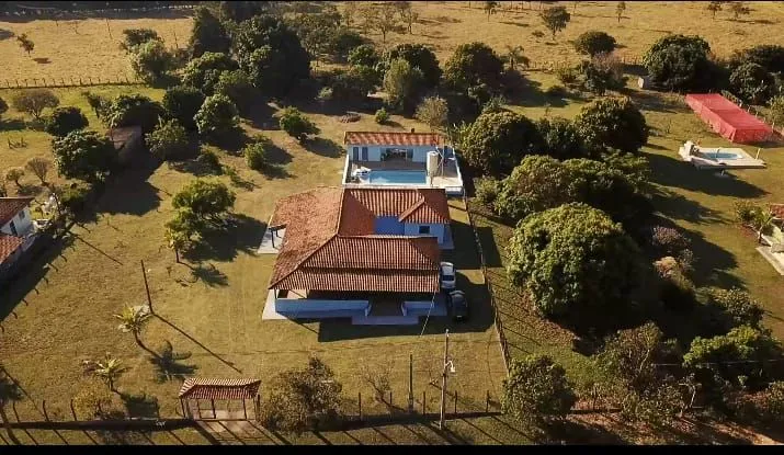 Chácara com 4 dormitórios à venda, 5000 m² por R$ 1.070.000,00 - Rural - Torrinha/SP