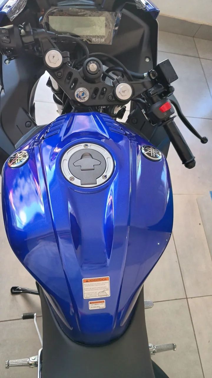 R 15  ABS  Zero km 2026 - Foto 4