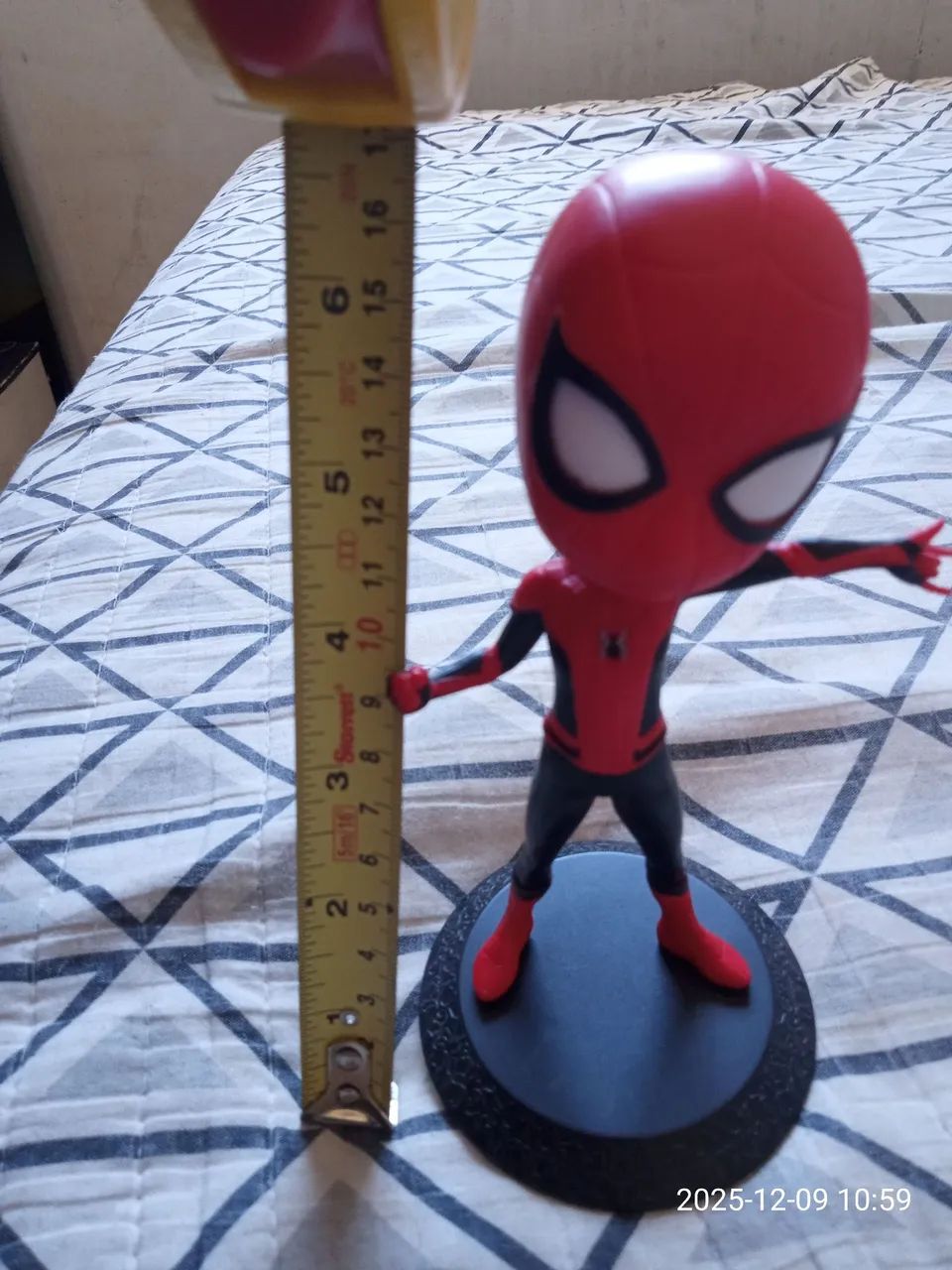 Boneco spider-man original em perfeito estado faço Olx pay  - Foto 2