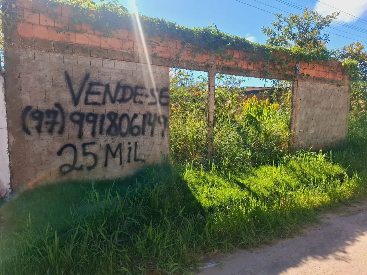 Vendo terreno. Aceito parcelamento.