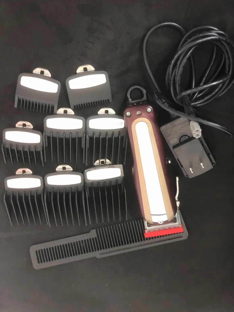 Máquina de cortar cabelo profissional