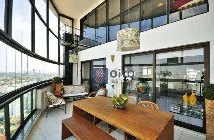 Cobertura a venda em Perdizes. Com 450m² de área útil. 5 Dormitórios 5 Suítes 6 Vagas de G