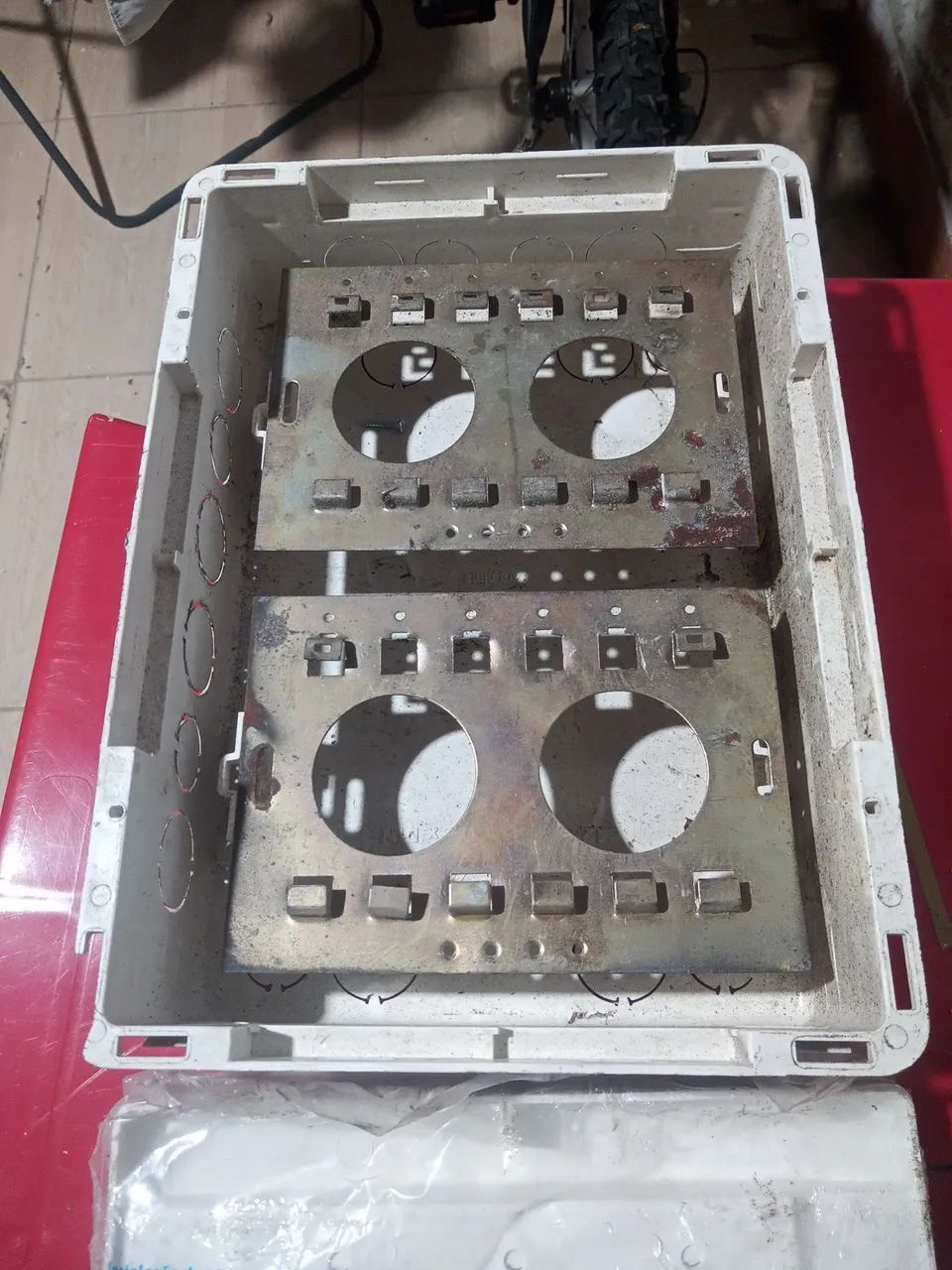 Circuit Breakers and Electrical Panels64850237329923122