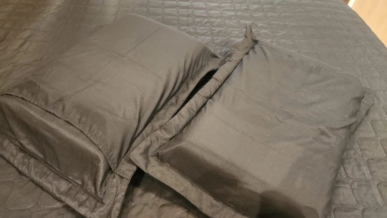 Sofisticado NOVÍSSIMO Cobre Leito - Colcha Cama Queen preta   - Foto 4