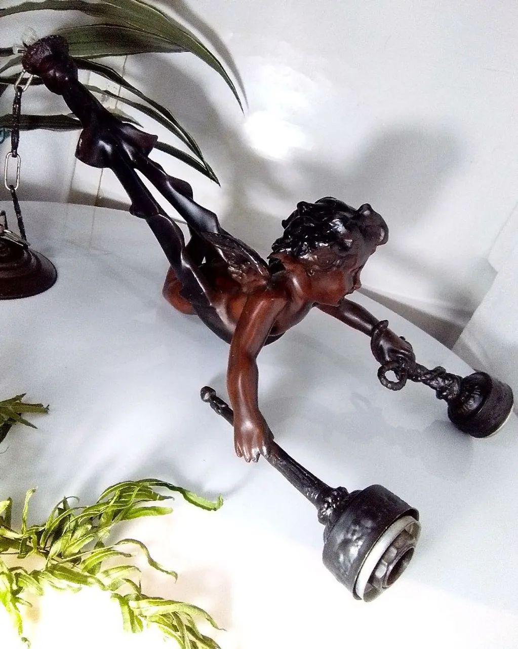 Lustre Anjo Vintage em Petit Bronze  - Foto 3