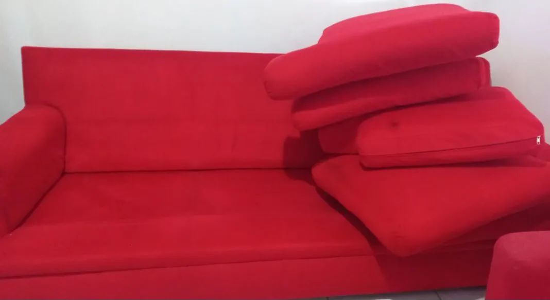 Sofá 3 lugares vermelho - Foto 3