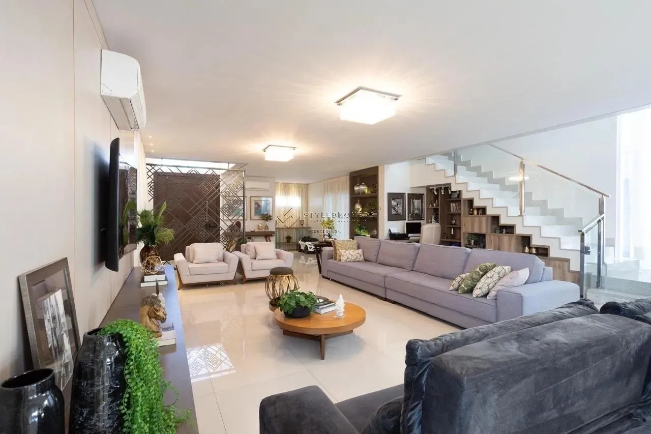 Casa de luxo mobiliada à venda em Condomínio Florais dos Lagos - Cuiabá