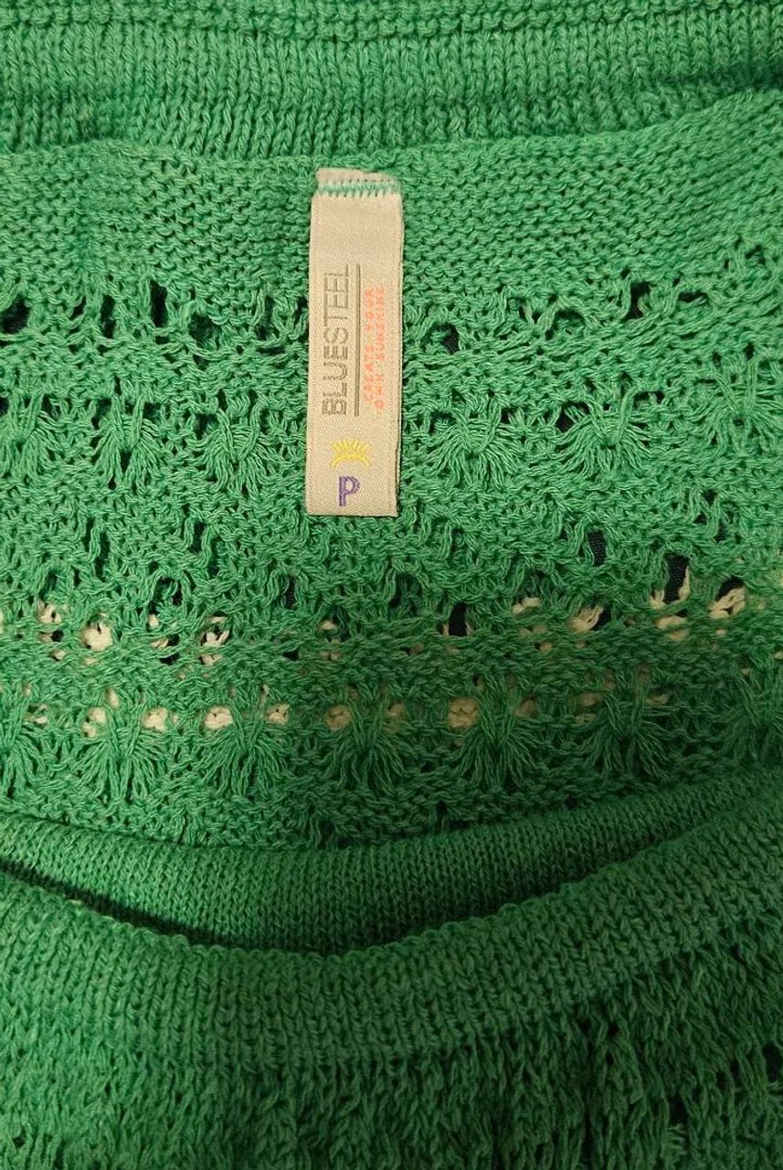 Cropped verde com detalhe branco. Tamanho P - Foto 2