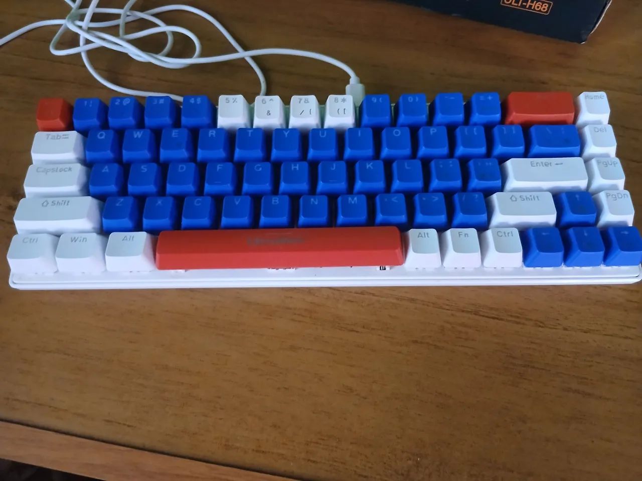 Teclado Mecânico Ultramax 60% - Pouco Uso - Com Caixa / RGB  - Foto 5