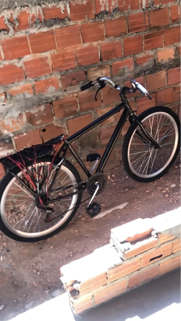 Bicicleta aro 25 , montadinha