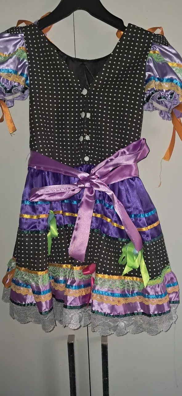 Vestido colorido e vibrante para festas - Foto 4