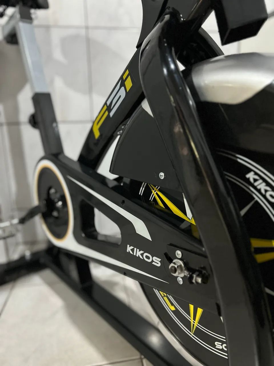 Bicicleta ergométrica de academia exercícios  - Foto 2