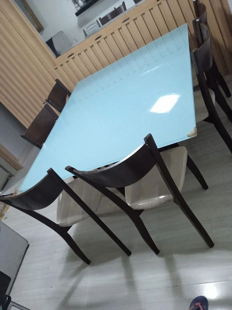 Mesa 6 cadeiras muito boa  - Foto 3
