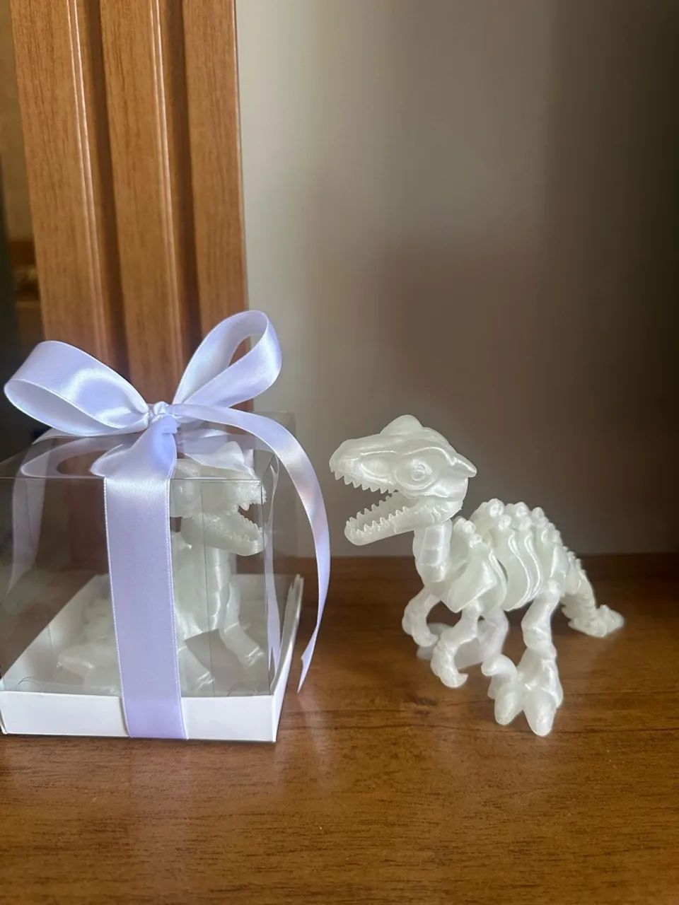 Brinquedo dinossauro Fosforescente  - Foto 2