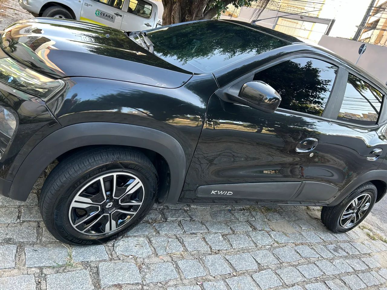 Renault Kwid Intense 1.0 Flex 12V 5P Mec. 2023 - Foto 2