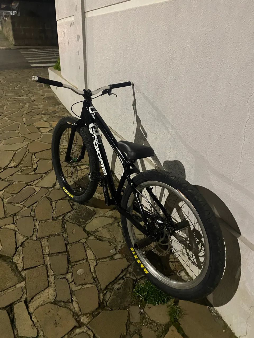 Par pneus maxxis hockworm aro 26 usado