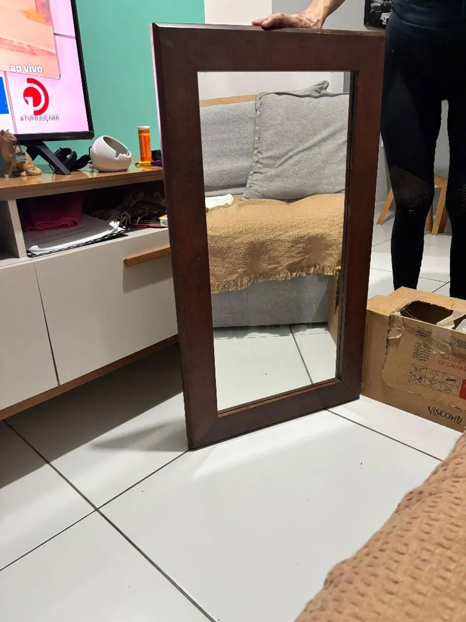 Espelho todo em madeira