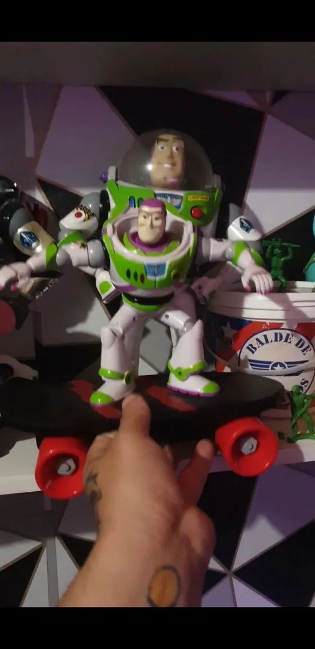 Boneco buzz toy story no skate - Foto 4