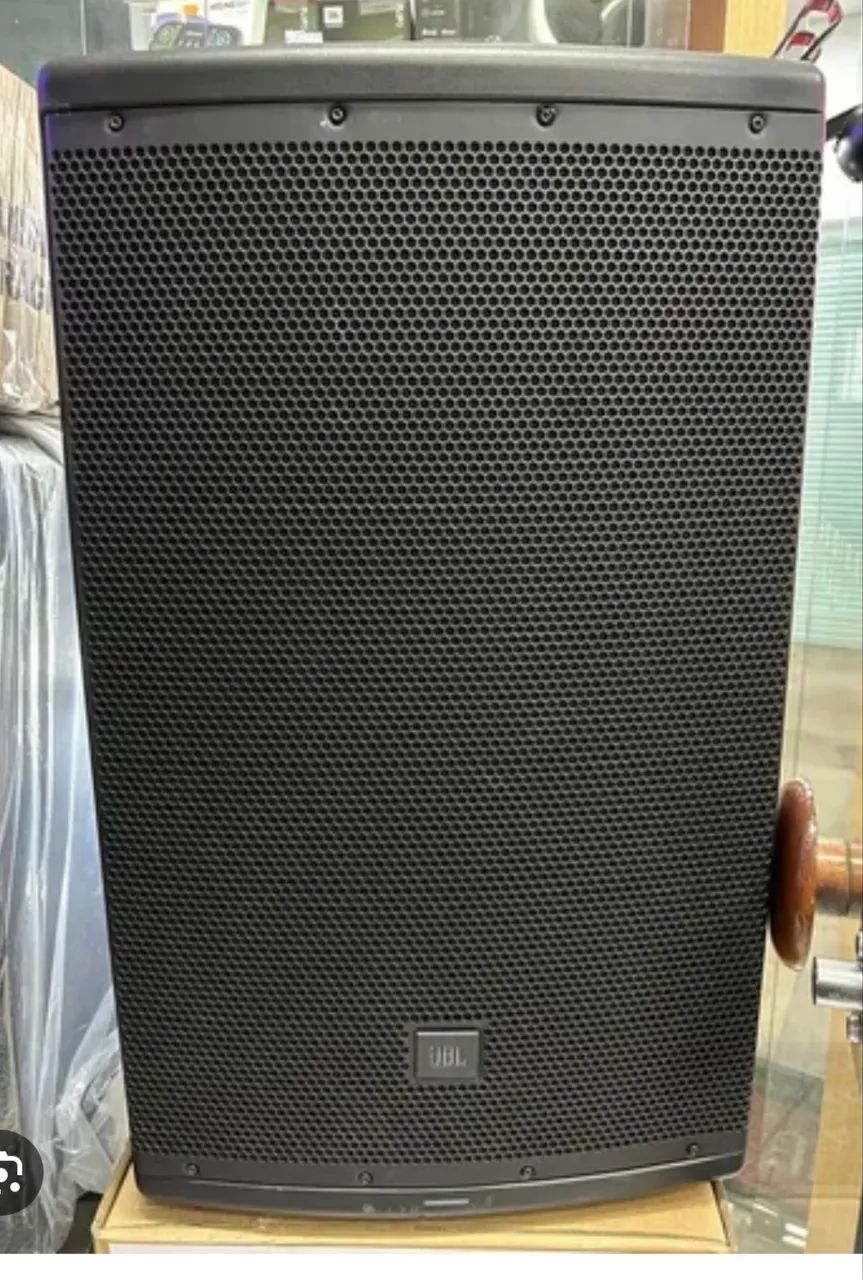 Vendo par de caixa amplificada jbl éon 615