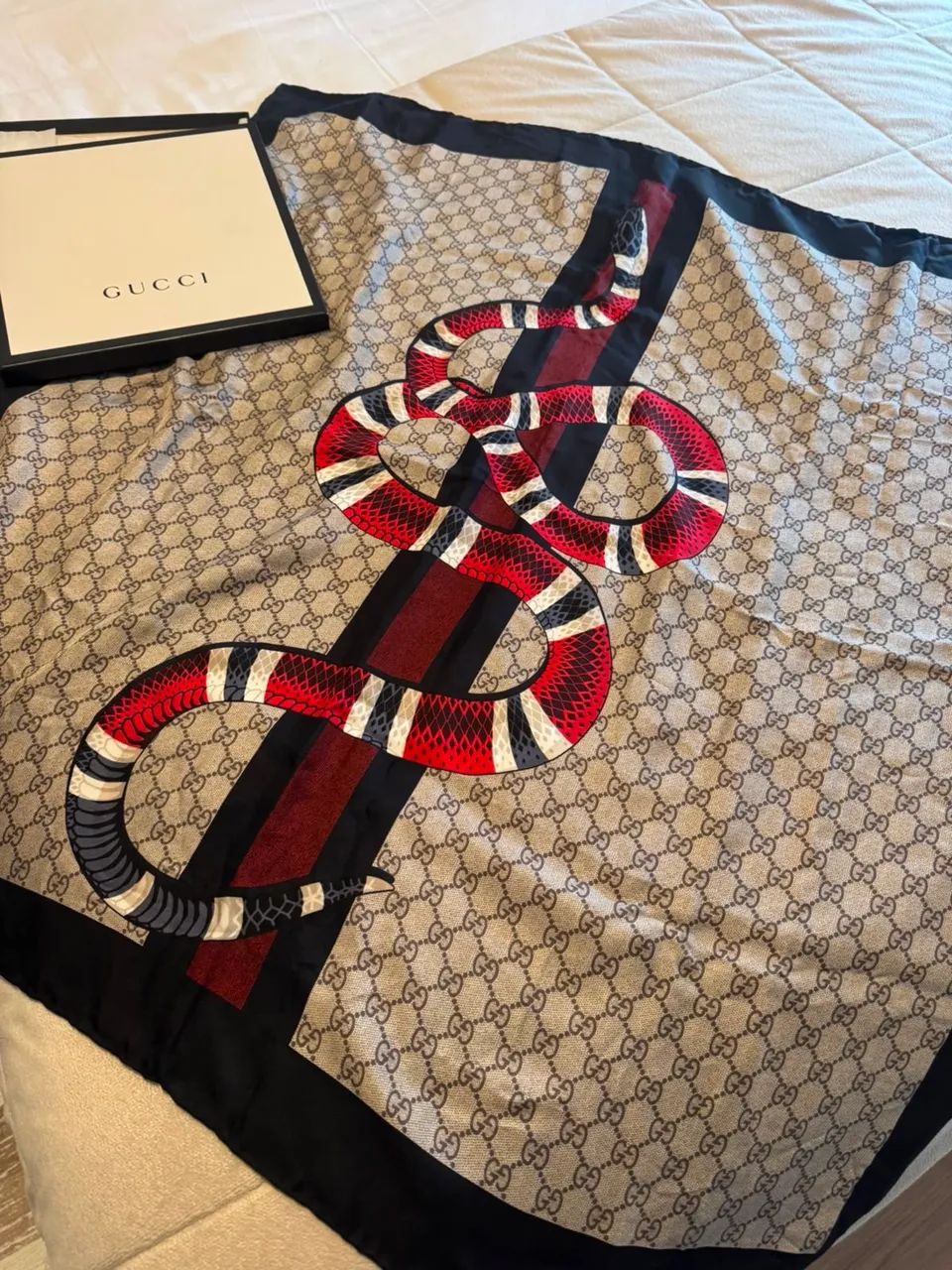 Lenço original Gucci 
