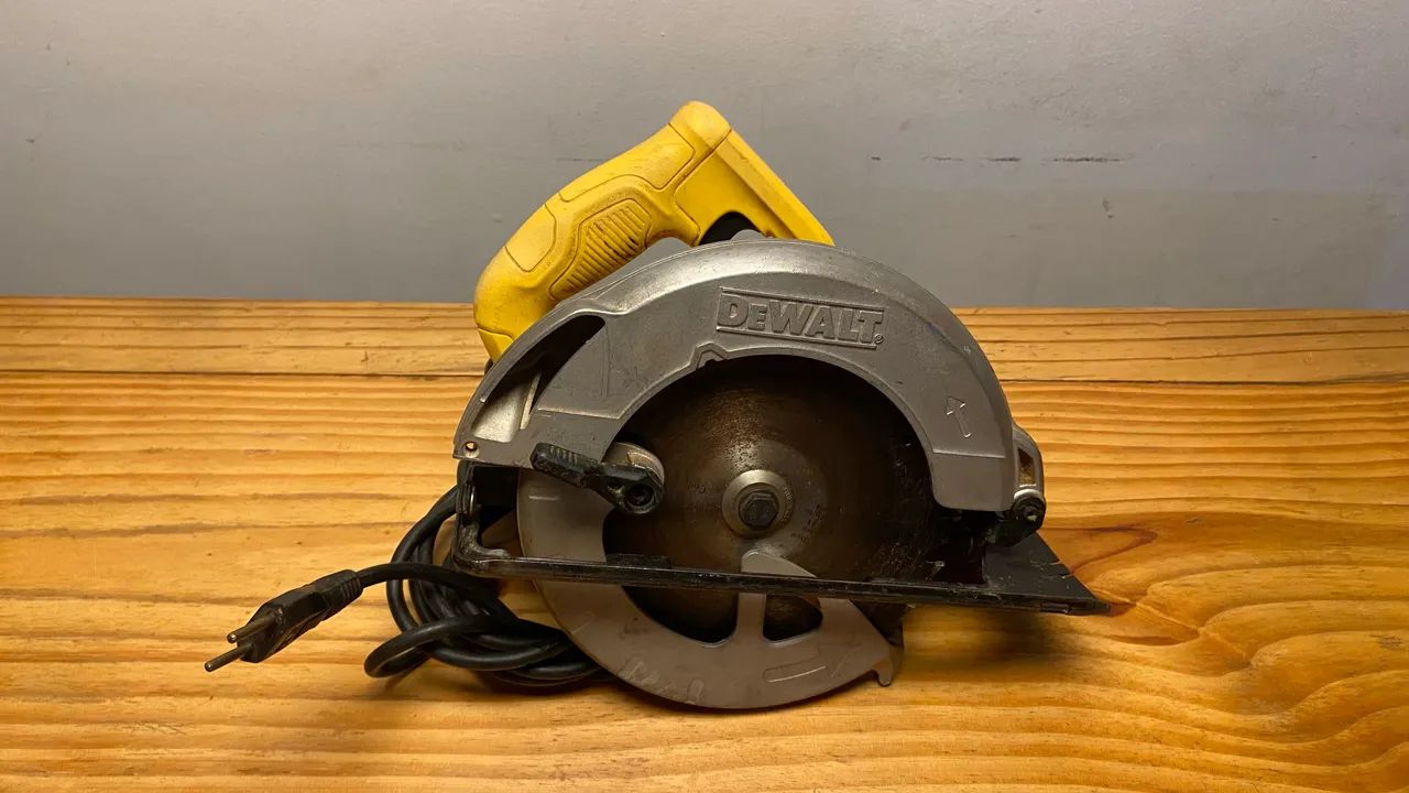 Serra circular Dewalt 220v - Foto 4