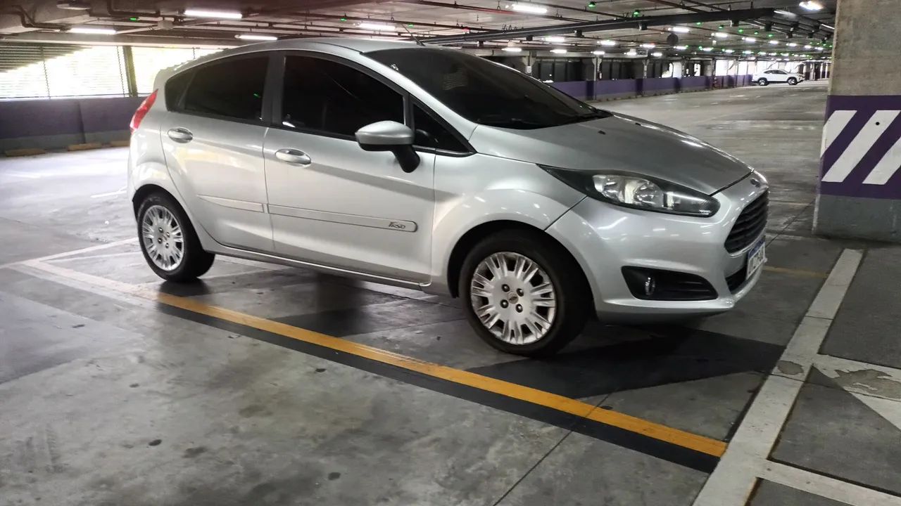 Ford Fiesta 1.5 16V FLEX MEC. 5P 2015