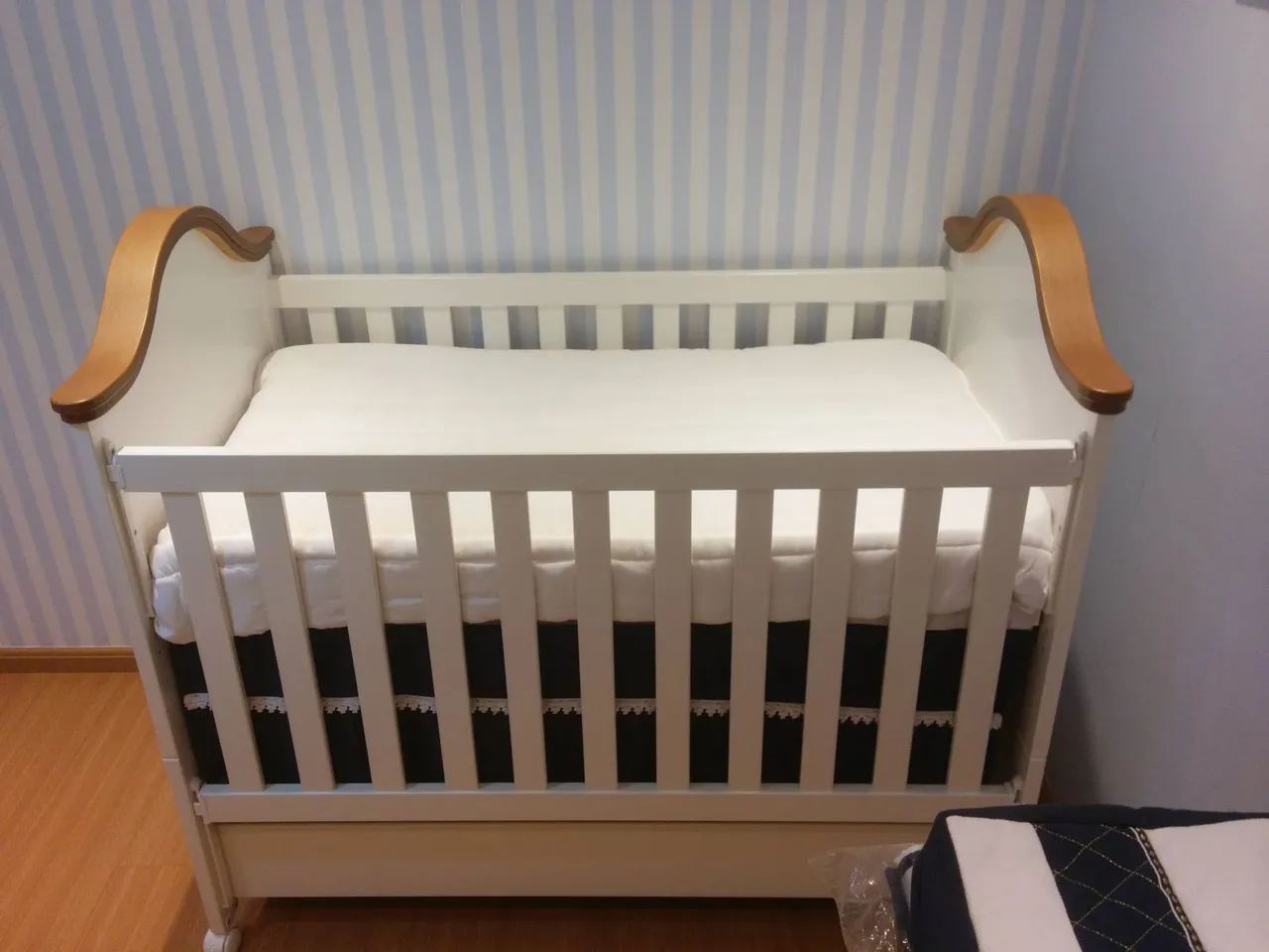 Berço que vira mini cama