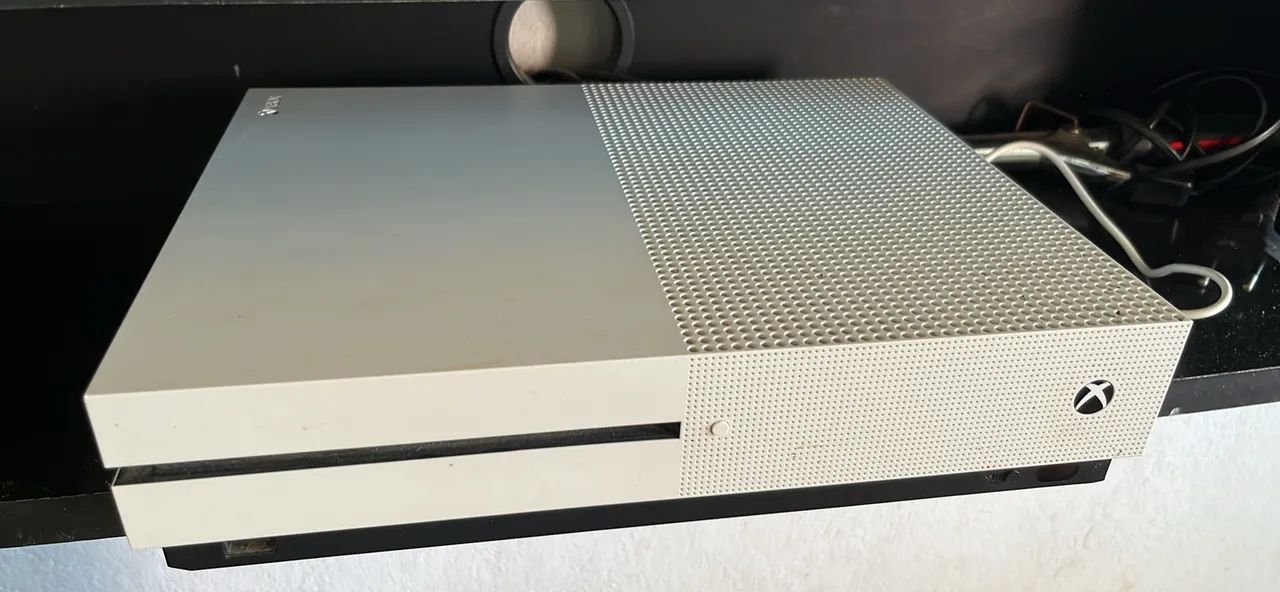 X box One s 