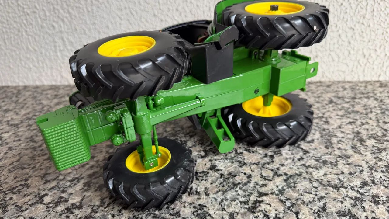 Miniatura trator John Deere 1/16 - Foto 4