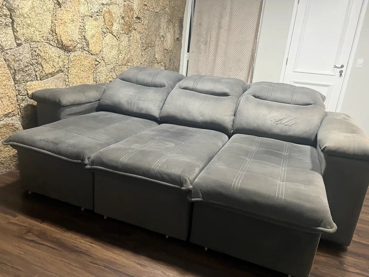 Sofá retrátil 3 lugares  - Foto 4