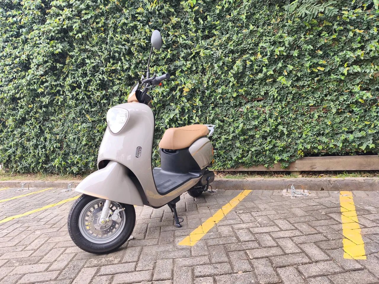 Autopropelido Yadea  - Foto 4