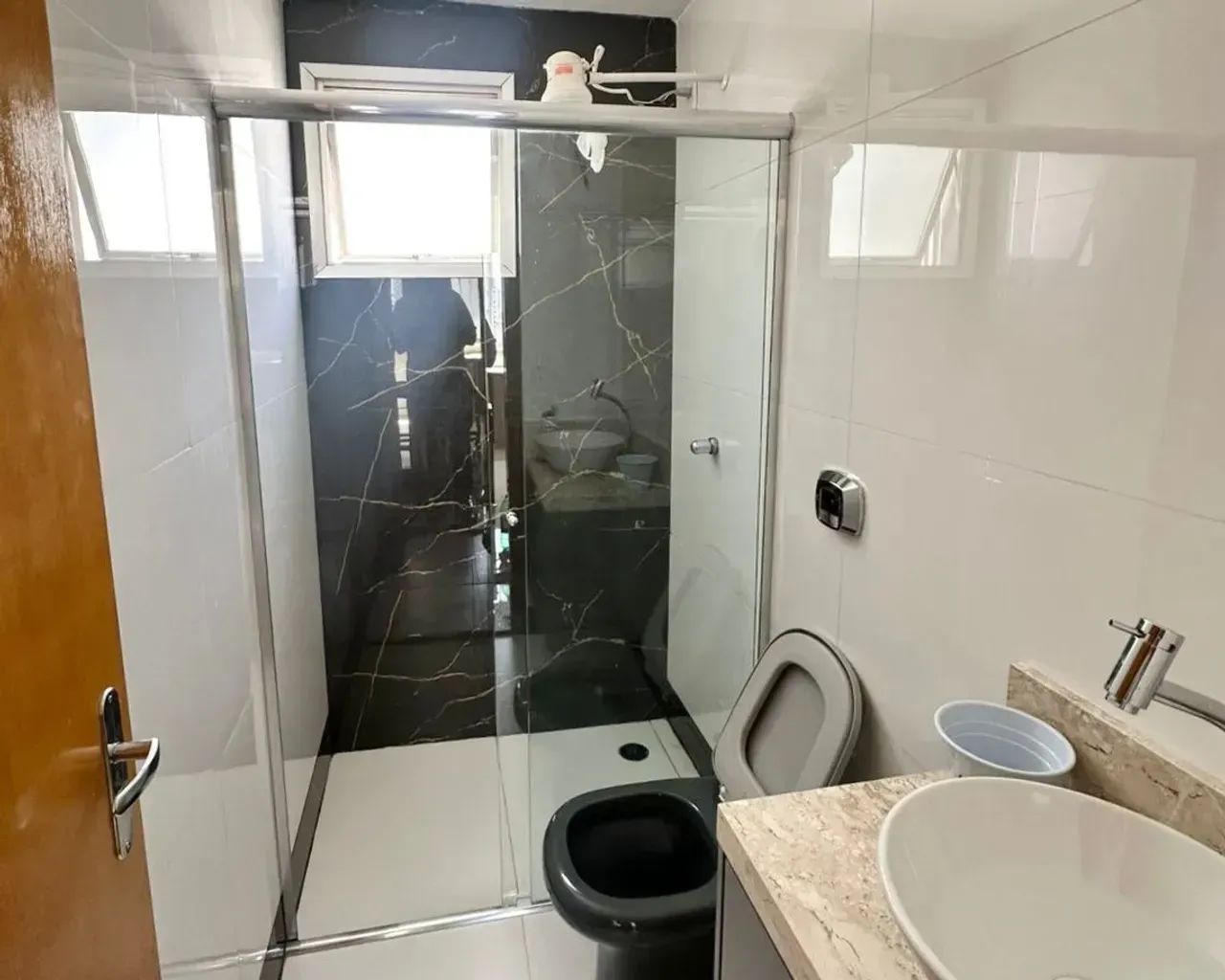 Apartamento, com 87 m2, sendo 3 quartos com 1 suíte, cozinha separada da sala e 2 vagas de - Foto 3