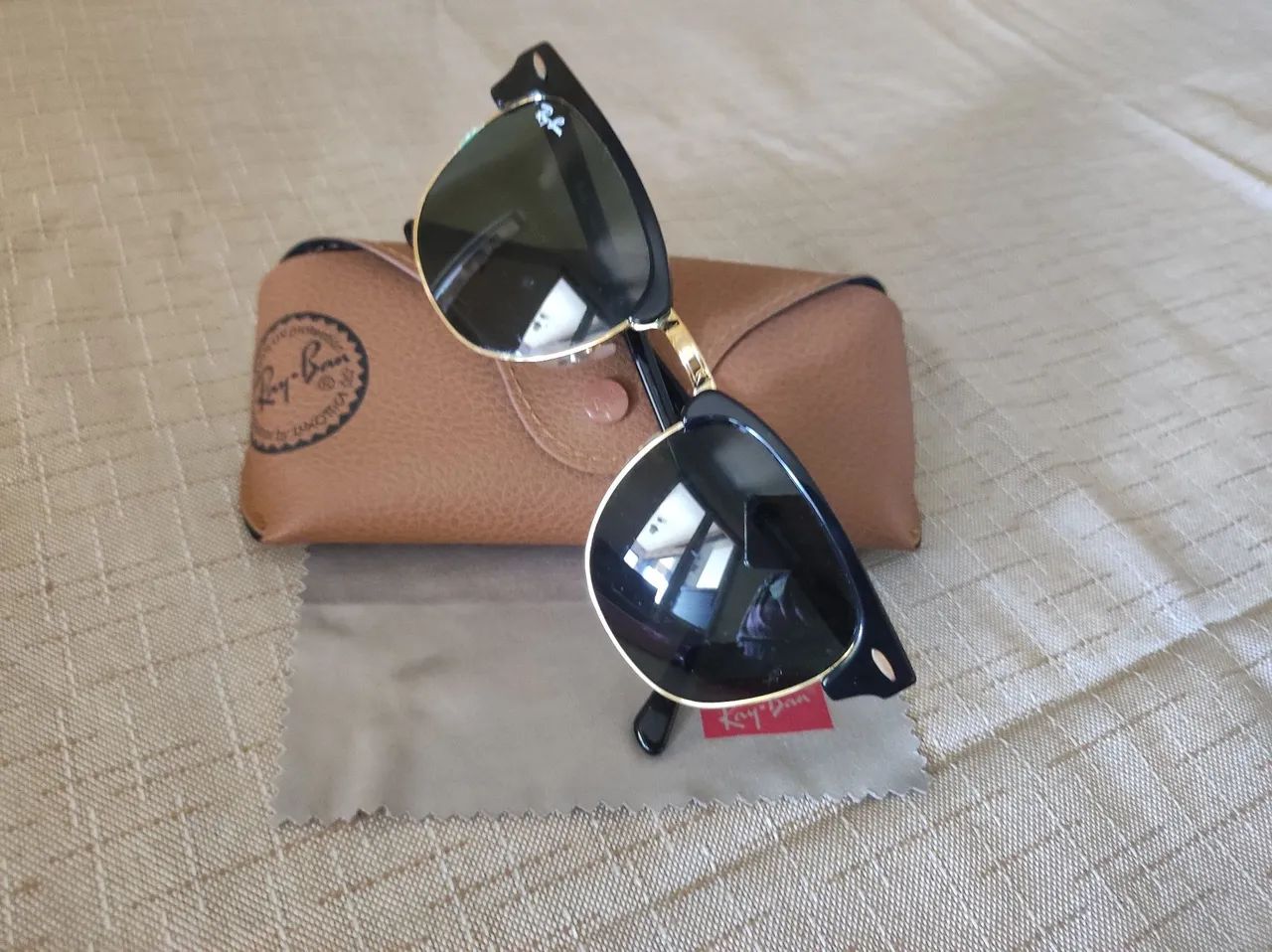 Ray-ban Original, semi novo.