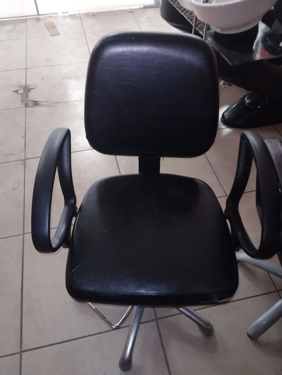 Cadeiras hidráulica salão  - Foto 2