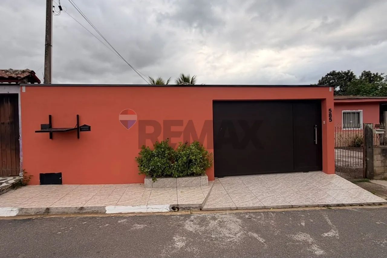 Casa Espaçosa e Semi-Mobiliada em Cajati: Lazer Completo e Pronta para Morar