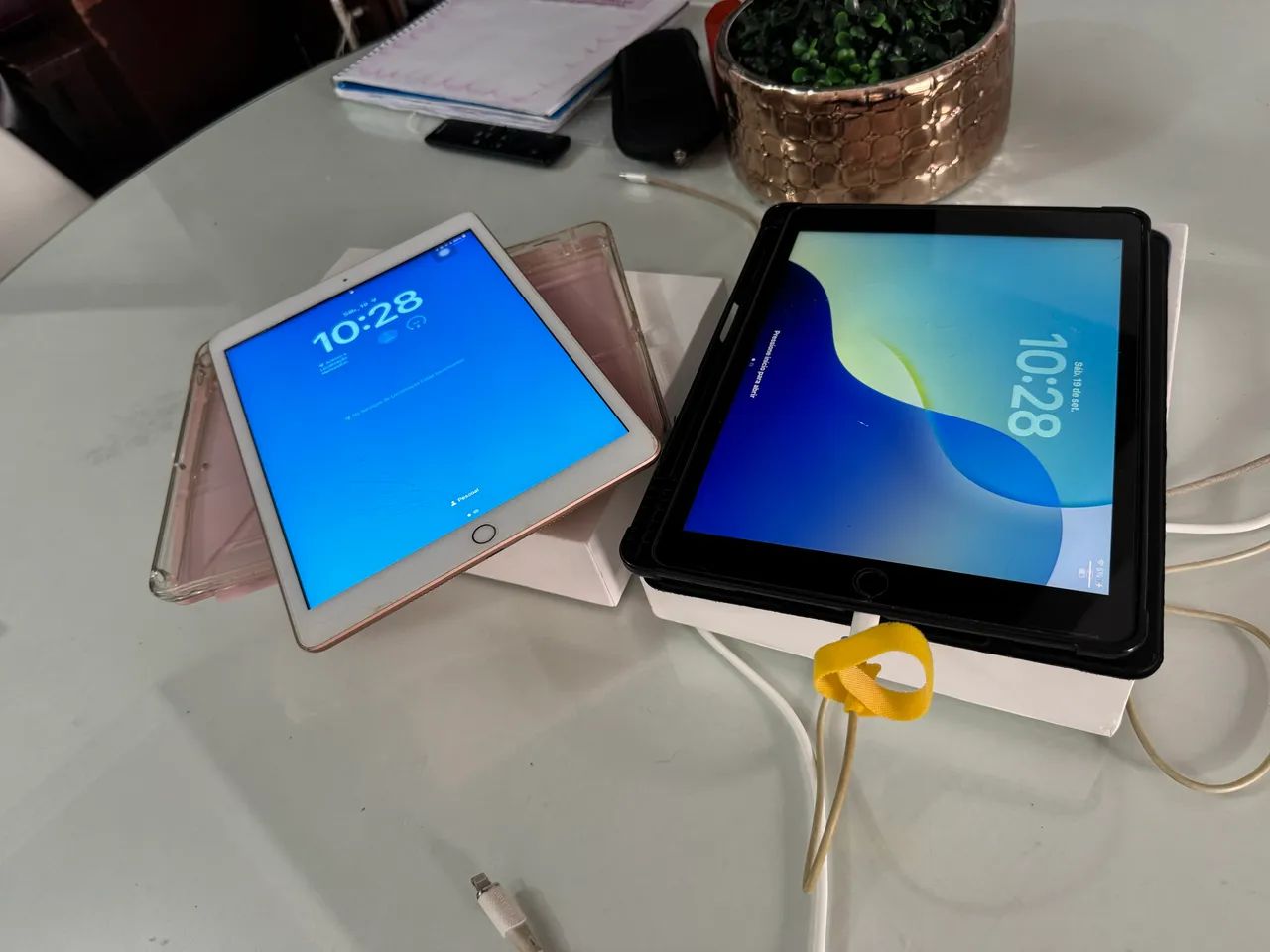 02 - iPad 8ª Geração 32GB Wi-Fi - Preto / Rose - Tablets e E